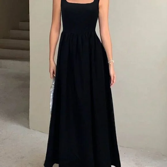 Black Elegant Women's Sleeveless square neck Fitted Dress - Picture 3 of 4